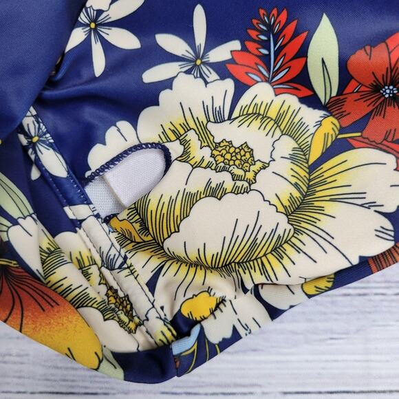 Zaful Bikini Swimsuit Bandeau Top Thong Bottom Navy Floral | Medium / US 6 - Picture 4 of 6